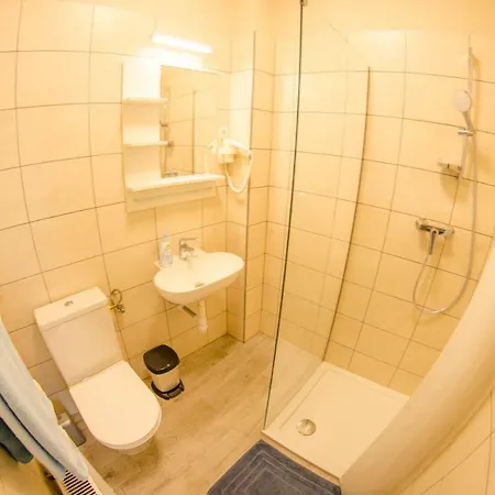 Kolibri Panzio فندق مبيت وإفطار