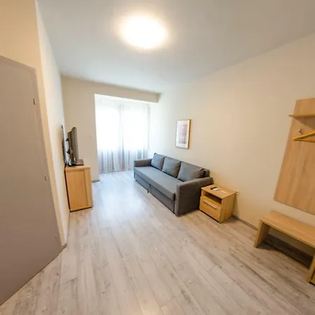 فندق مبيت وإفطار Kolibri Panzio 3*