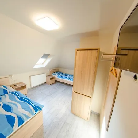 فندق مبيت وإفطار Kolibri Panzio