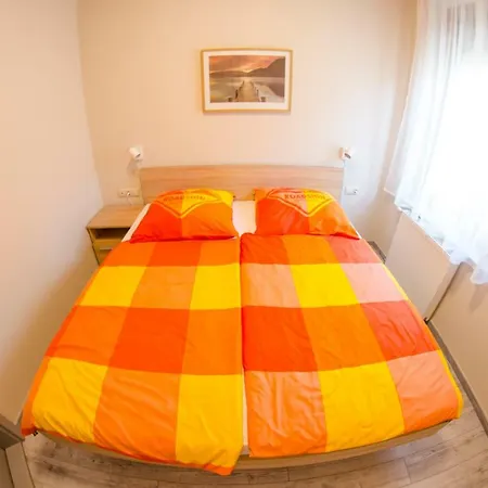 Kolibri Panzio باجة