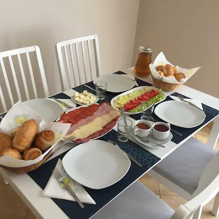 Kolibri Panzio باجة