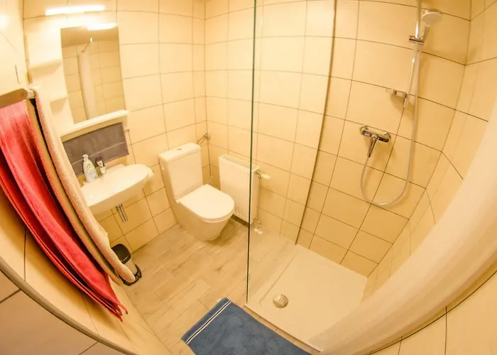 Kolibri Panzio 3* Baja